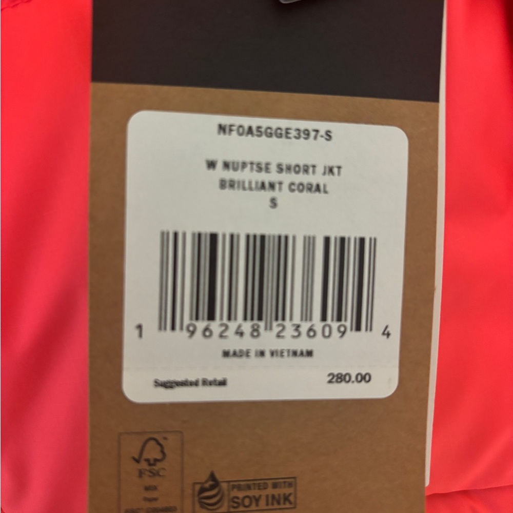 The North Face Women's Brilliant Coral Cropped Puffer Jacket - Picture 5 of 10